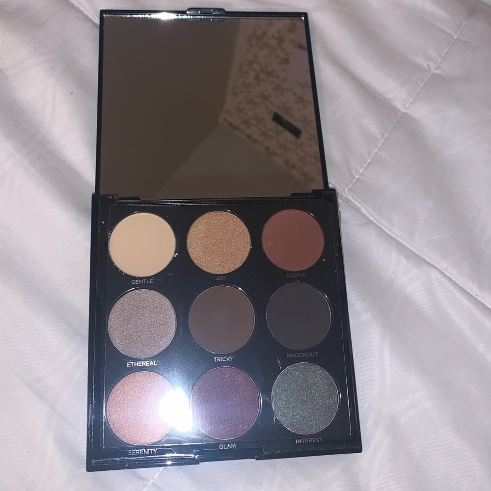 eyeshadow